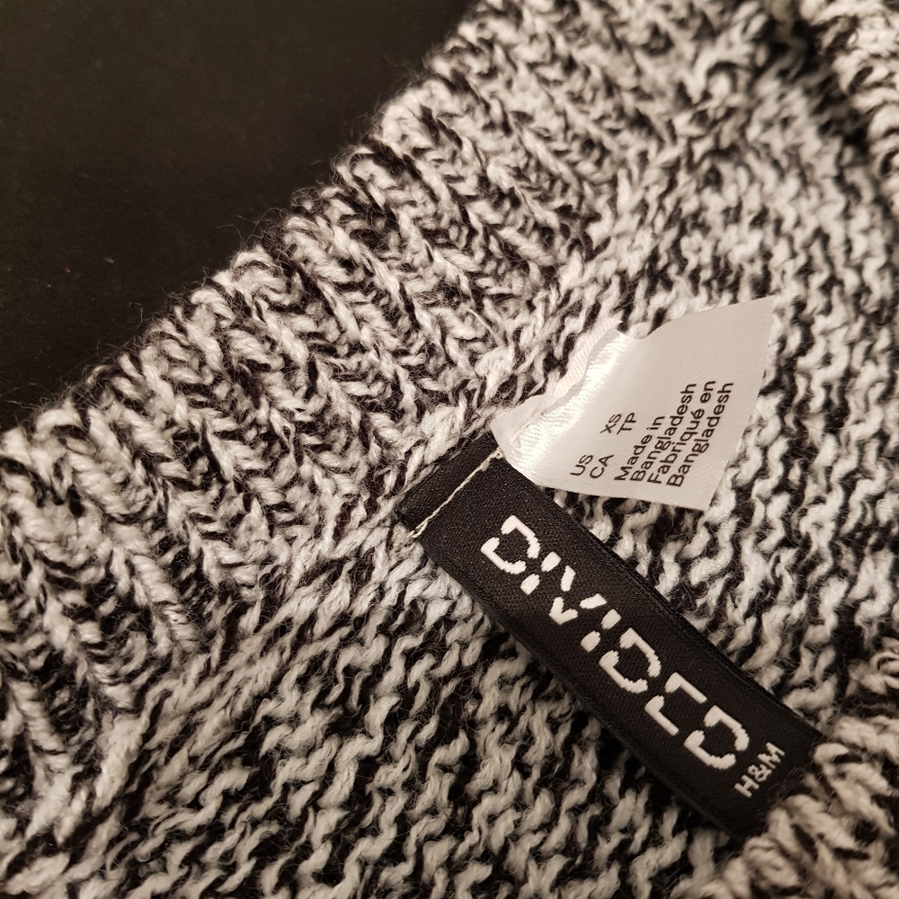 Sweater - Picture 2 of 3